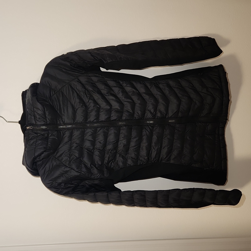 Columbia Fitted Lightweight Puff - image 1